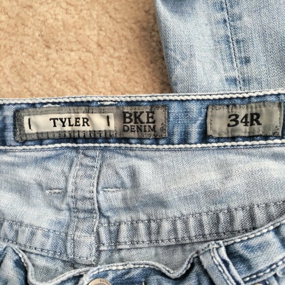 BKE Tyler 34R Mens Straight Jeans Stretch Denim 36x31 Distressed Blue Pants GUC - Picture 3 of 11